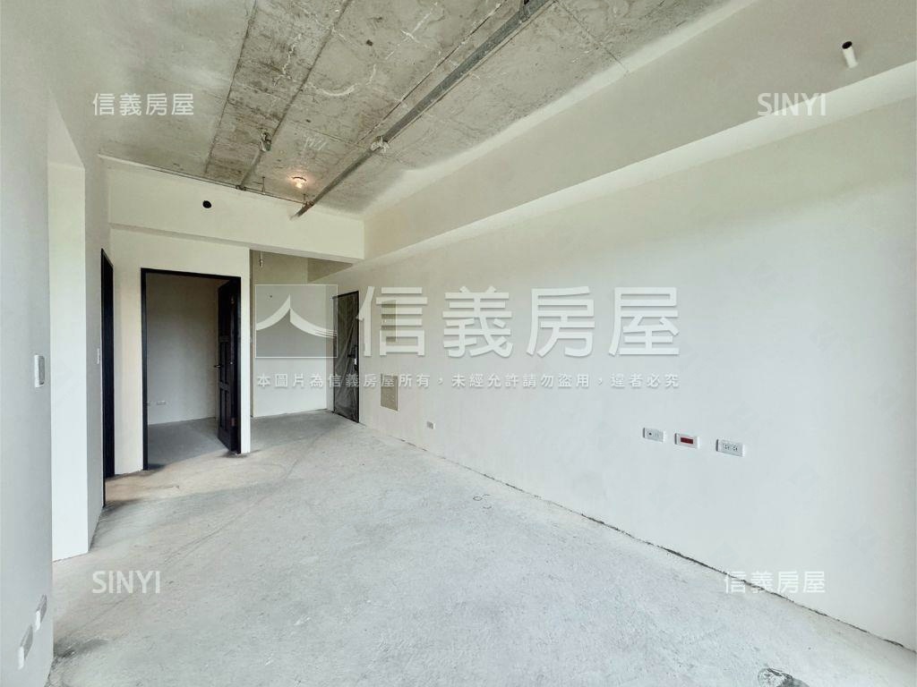 市政御璽外棟稀有兩房房屋室內格局與周邊環境
