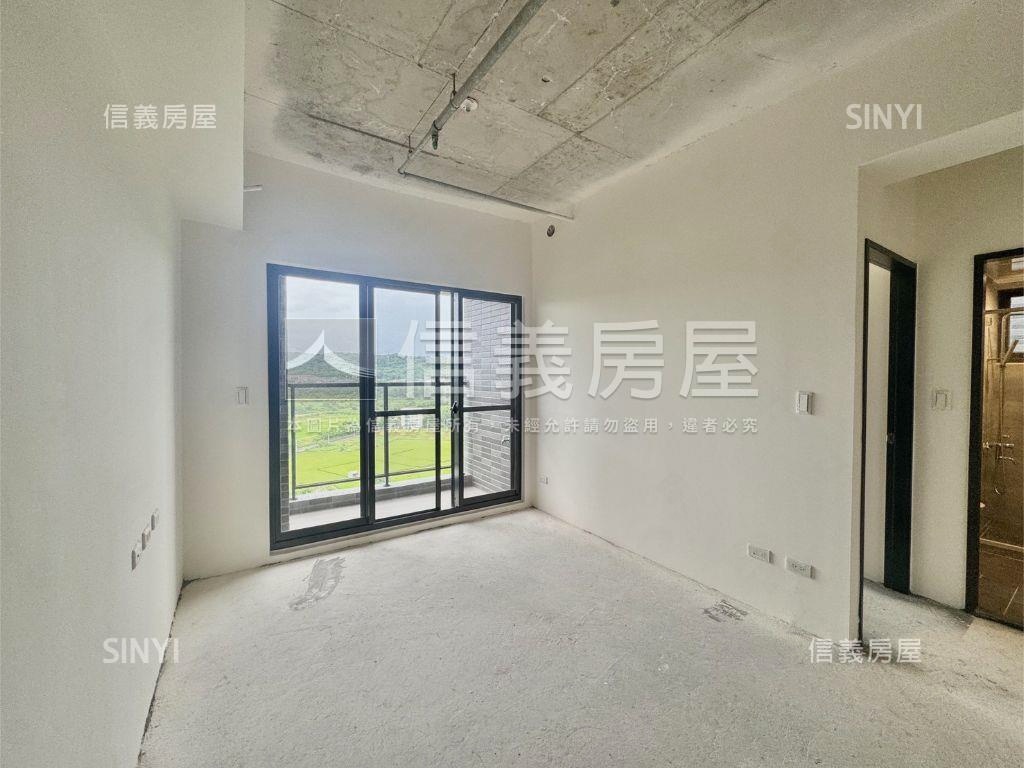市政御璽外棟稀有兩房房屋室內格局與周邊環境