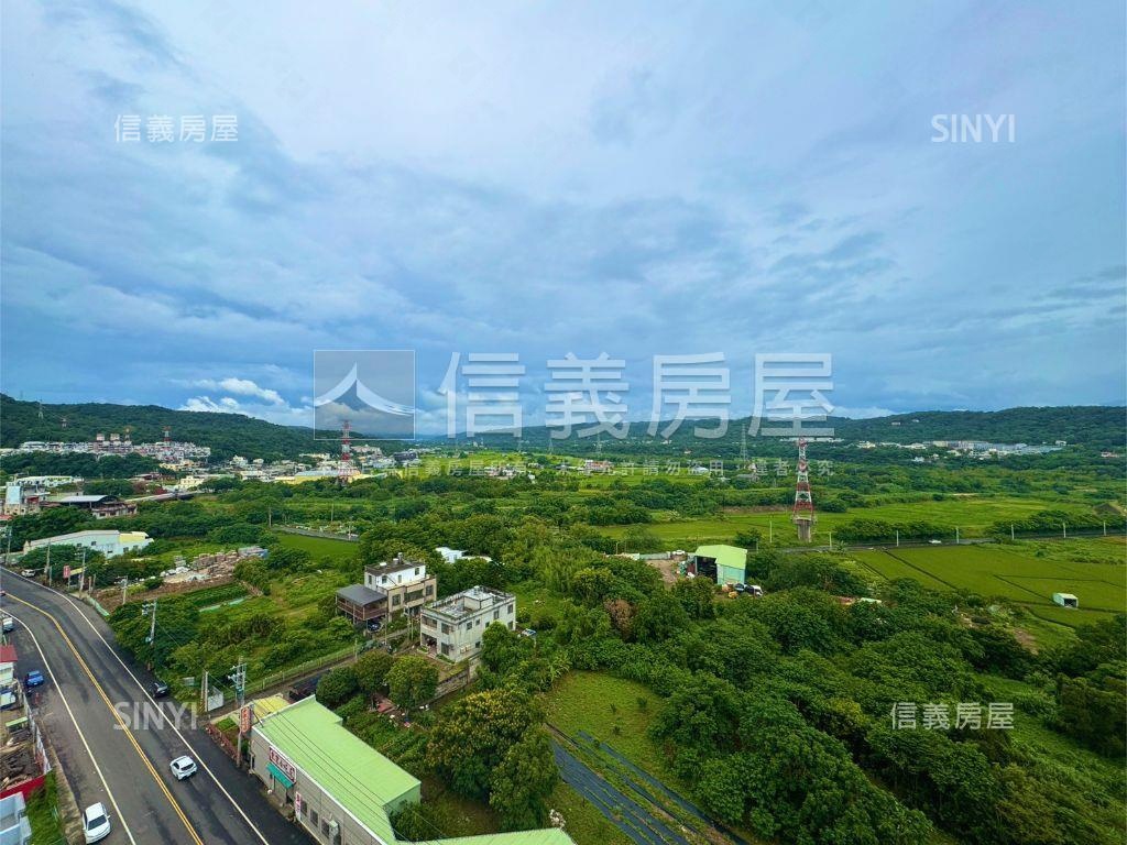 市政御璽外棟稀有兩房房屋室內格局與周邊環境