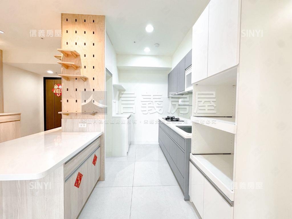 近捷運高醫高樓質感美邸房屋室內格局與周邊環境