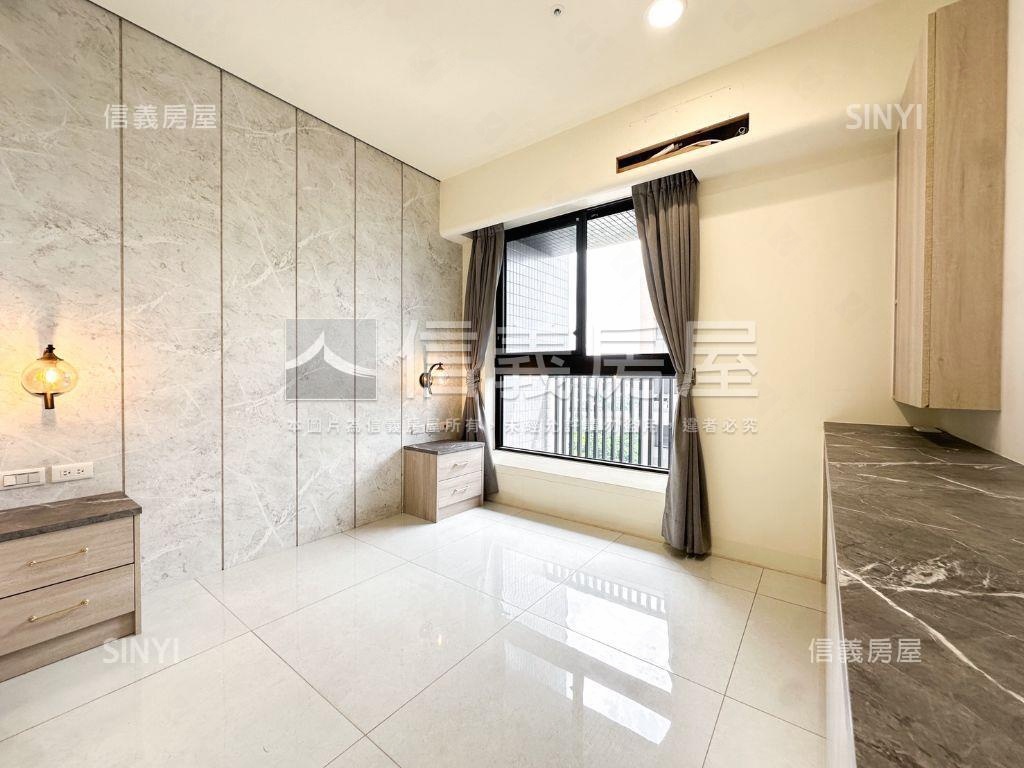 近捷運高醫高樓質感美邸房屋室內格局與周邊環境