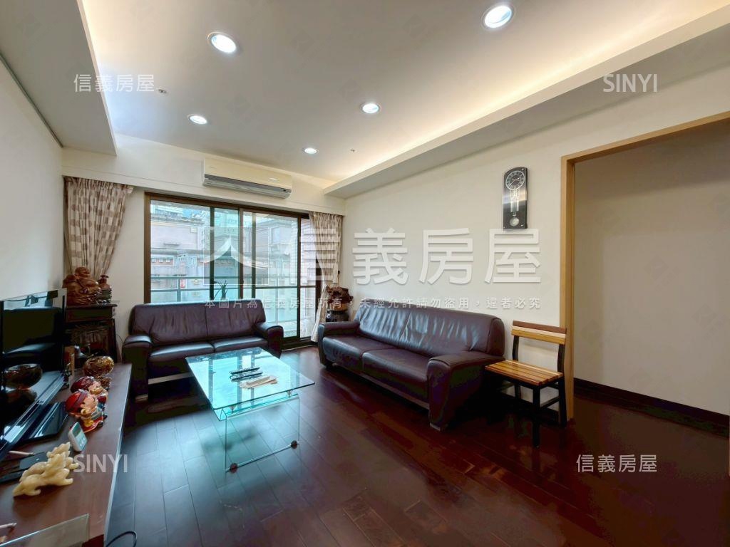 交響樂稀有Ｄ棟木質暖居宅房屋室內格局與周邊環境