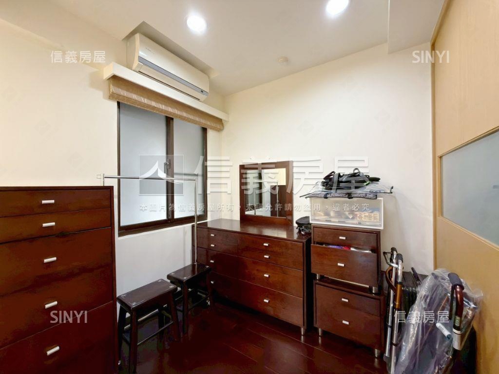 交響樂稀有Ｄ棟木質暖居宅房屋室內格局與周邊環境