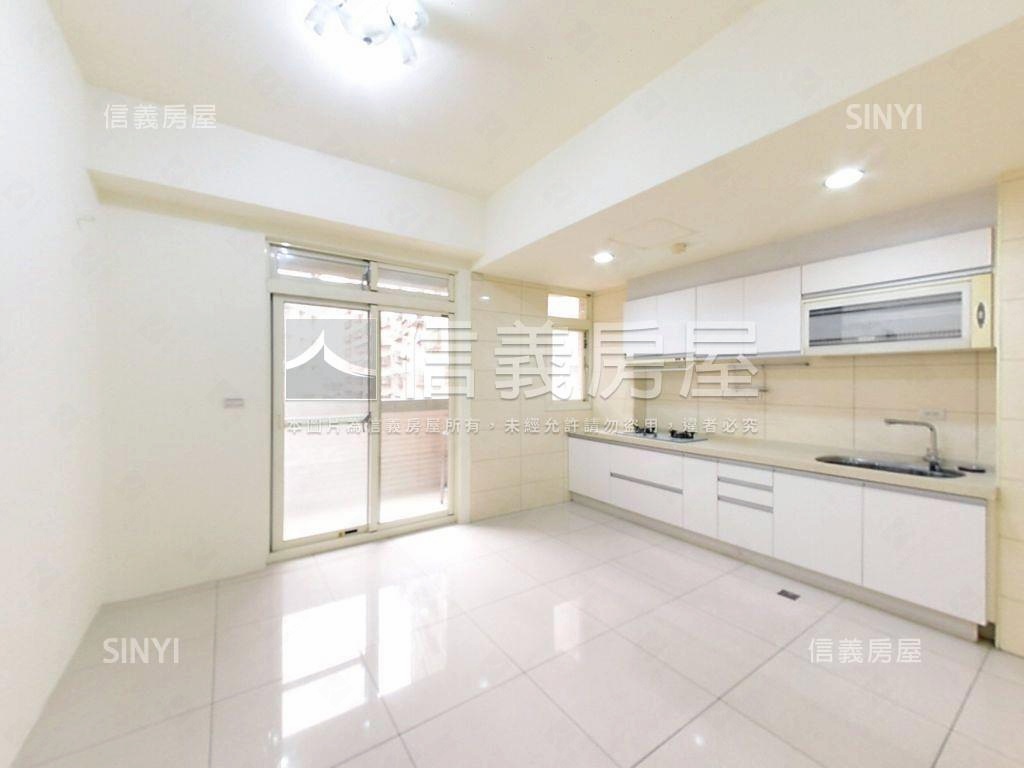 板樹一層一戶金龍華廈房屋室內格局與周邊環境