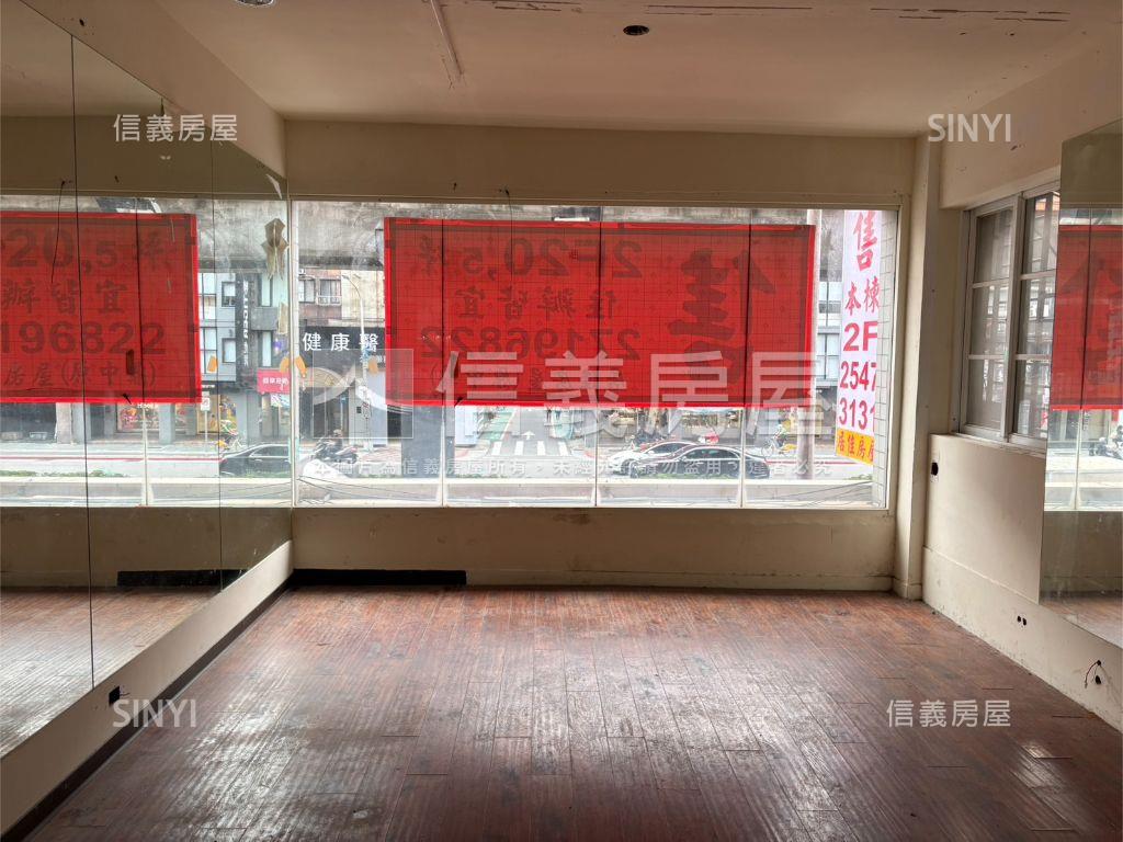微風商圈店辦２樓房屋室內格局與周邊環境