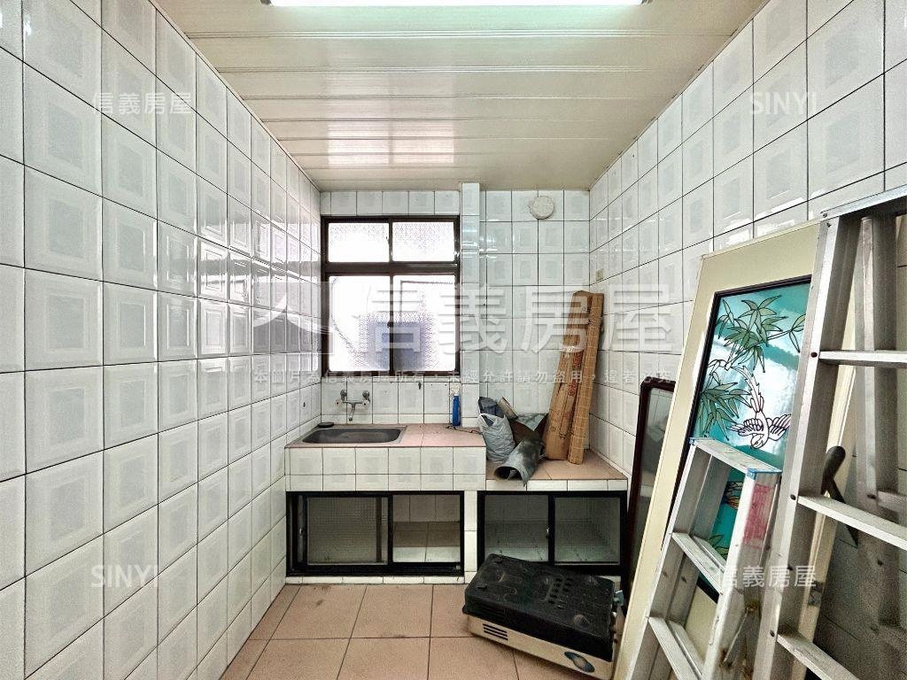 面公園景觀＋頂加房屋室內格局與周邊環境