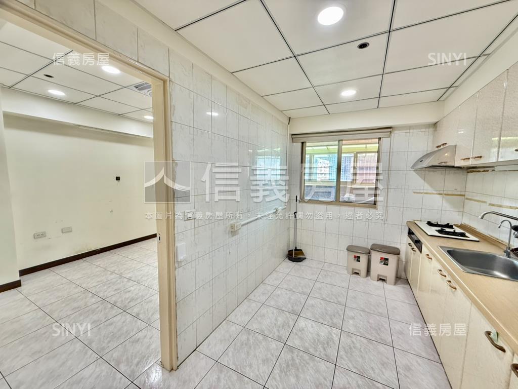 大隆新香港樓中樓雙車位房屋室內格局與周邊環境