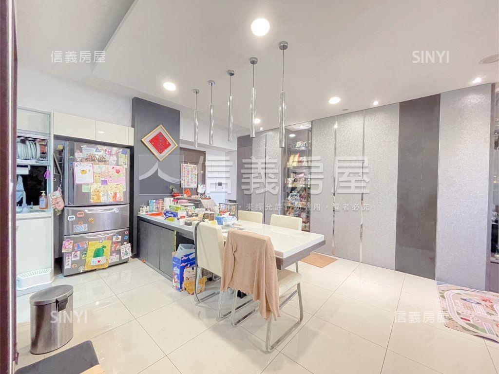 悠活郡．樹海四房雙平車位房屋室內格局與周邊環境