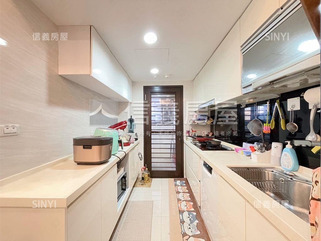 悠活郡．樹海四房雙平車位房屋室內格局與周邊環境