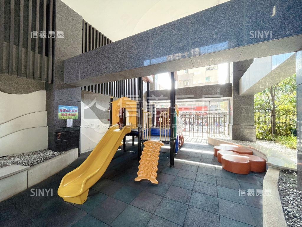 悠活郡．樹海四房雙平車位房屋室內格局與周邊環境