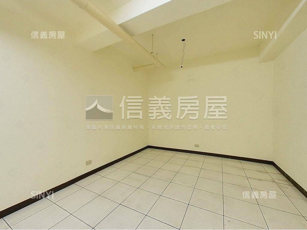 新巢代金店面房屋室內格局與周邊環境