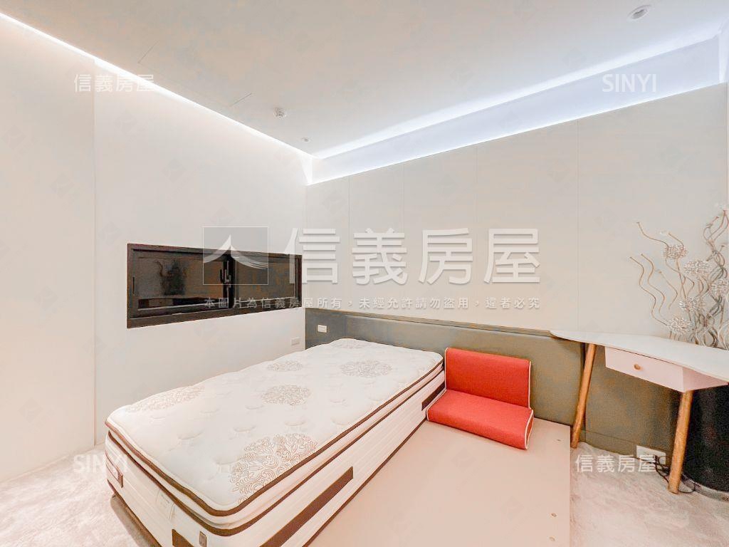 七期旁露臺戶兩房平車讚讚房屋室內格局與周邊環境
