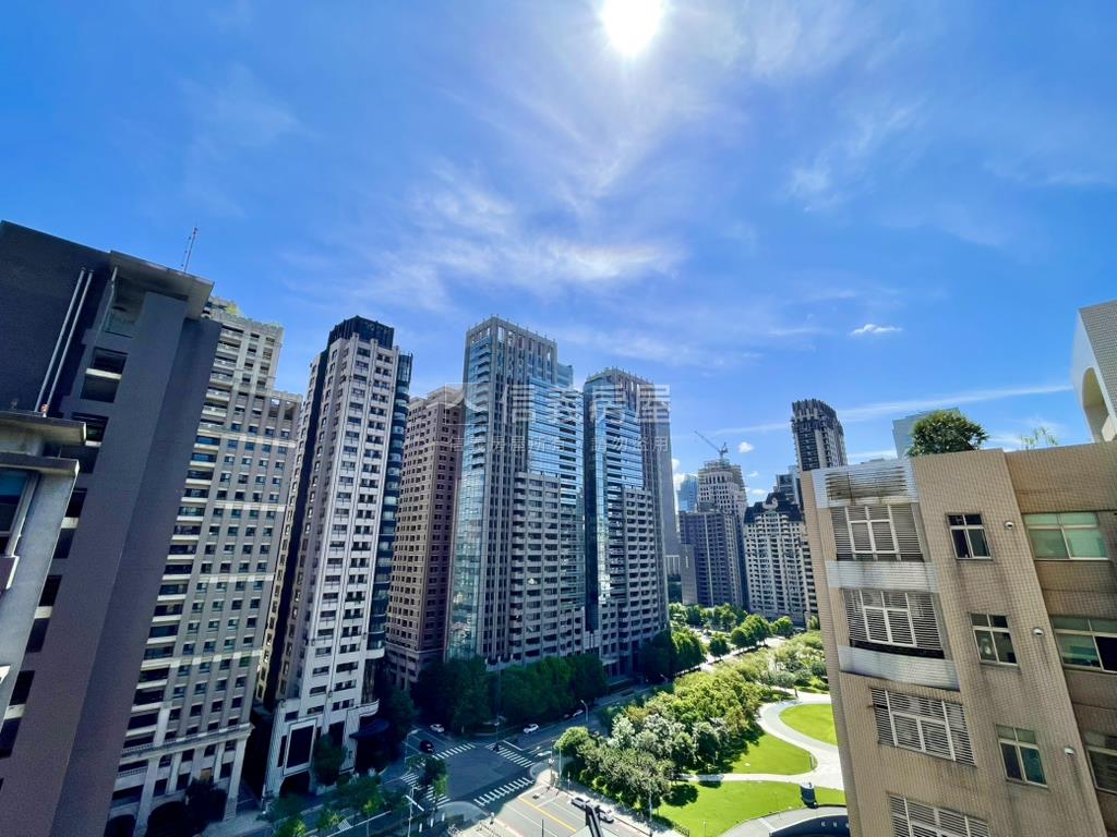寶輝世紀花園高樓雙車位房屋室內格局與周邊環境