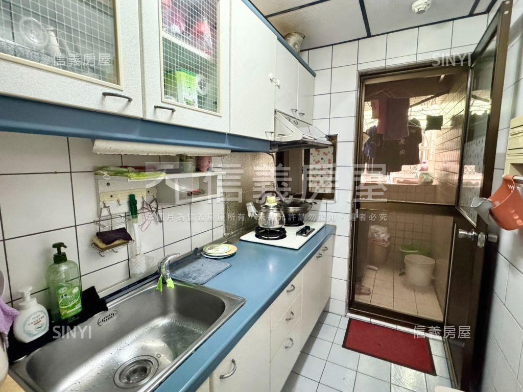 長江三峽·近未來捷運三房房屋室內格局與周邊環境