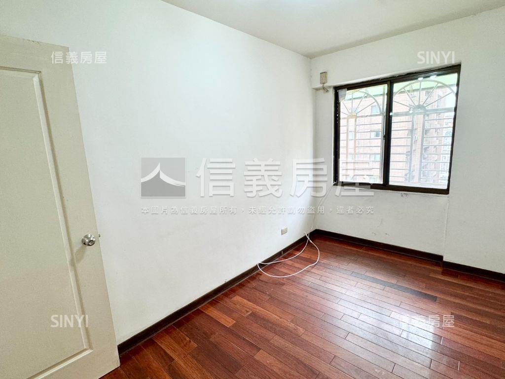 長江三峽·近未來捷運三房房屋室內格局與周邊環境