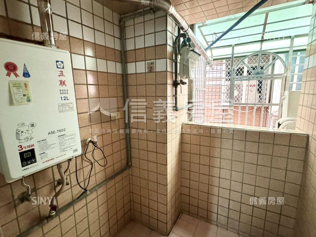 長江三峽·近未來捷運三房房屋室內格局與周邊環境