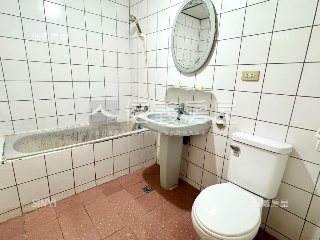 長江三峽·近未來捷運三房房屋室內格局與周邊環境