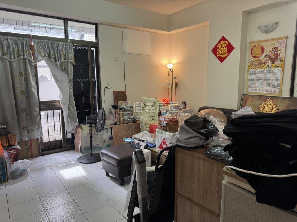 裕豐街正路面店面房屋室內格局與周邊環境
