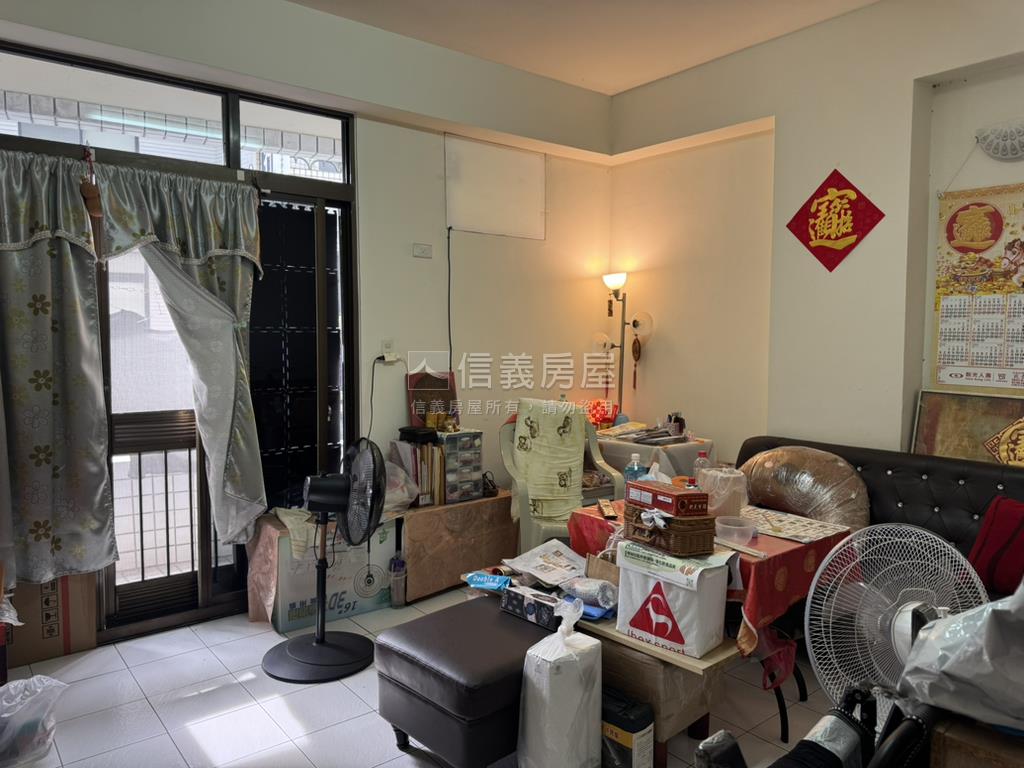 裕豐街正路面店面房屋室內格局與周邊環境