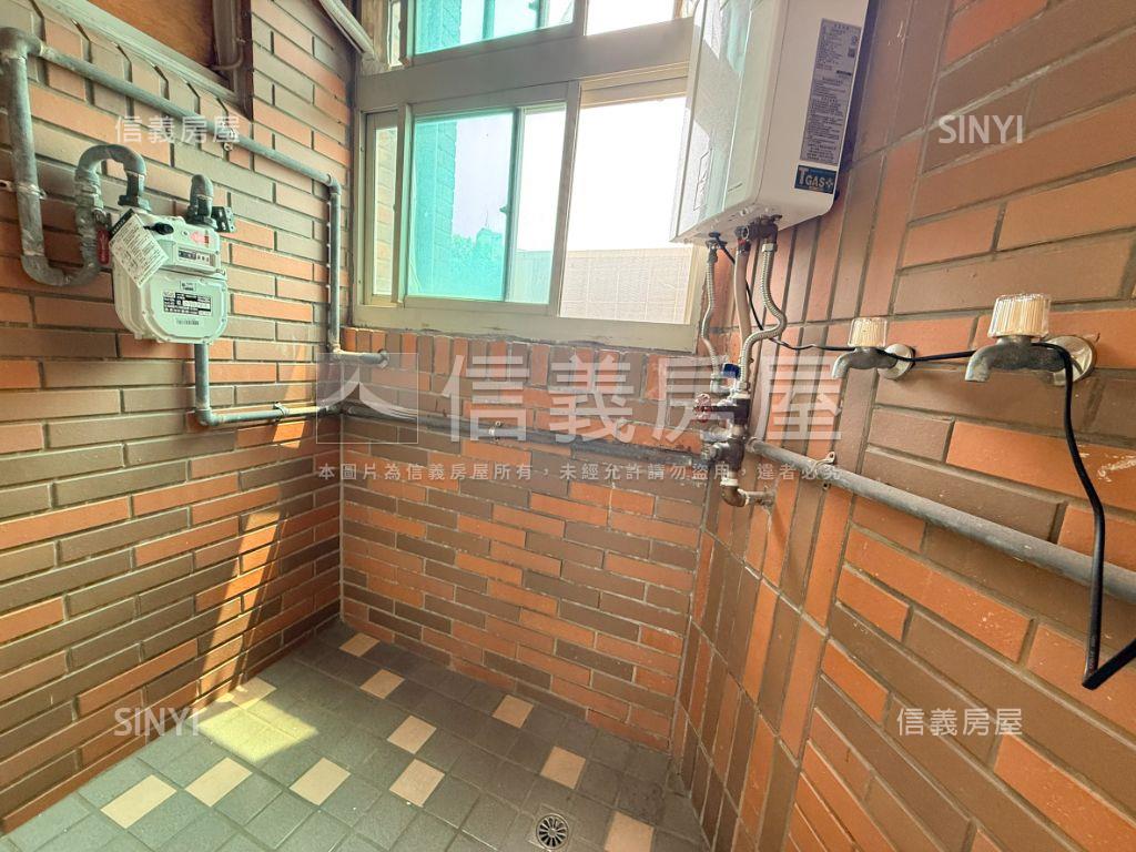 蝶飛鳳舞綠景景觀房屋室內格局與周邊環境