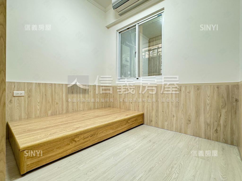 專員帶看三井旁四房車位房屋室內格局與周邊環境