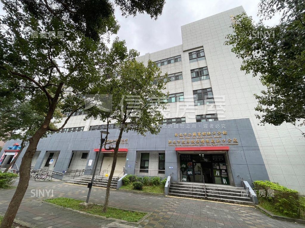 專員帶看三井旁四房車位房屋室內格局與周邊環境