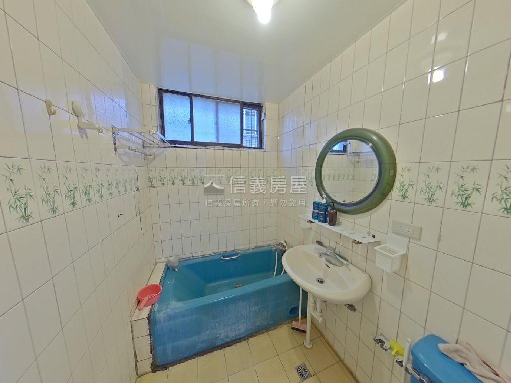 忠孝活巷１手屋三房好屋房屋室內格局與周邊環境