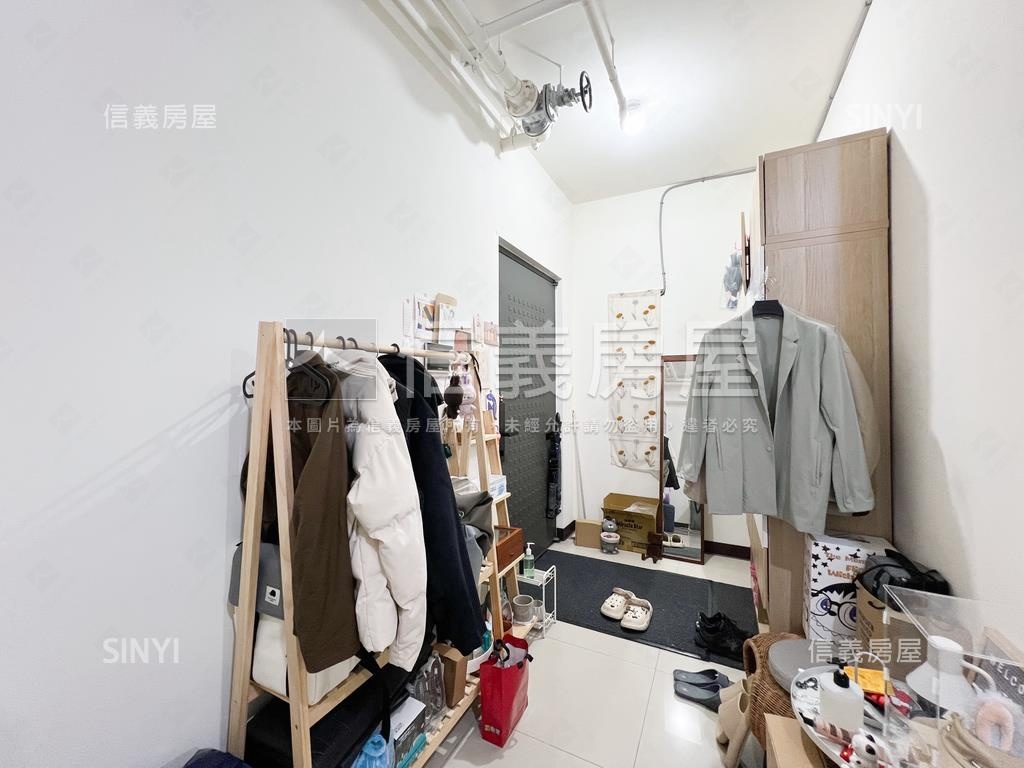 海洋都心成家兩房車位房屋室內格局與周邊環境