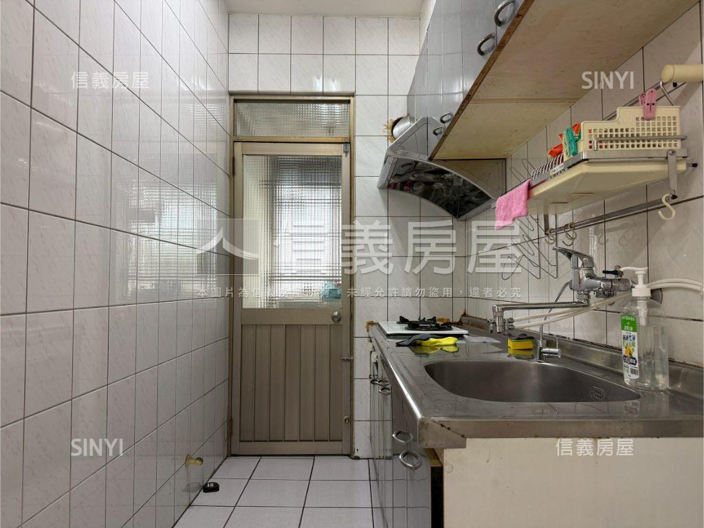 新接！北平商圈三房車位房屋室內格局與周邊環境