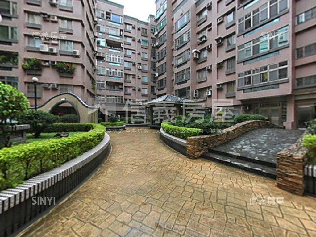 昌益御品方正四房車位房屋室內格局與周邊環境