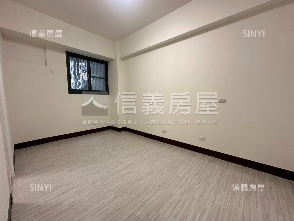 善化成功新村三房平車房屋室內格局與周邊環境