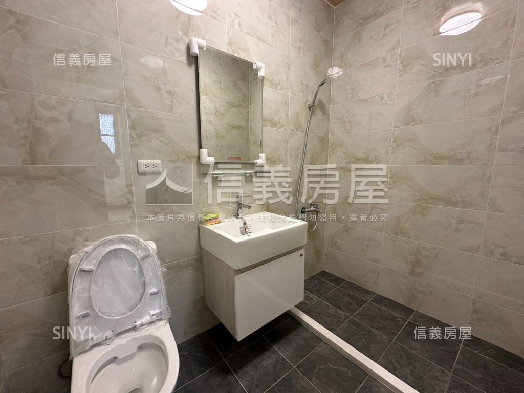 善化成功新村三房平車房屋室內格局與周邊環境