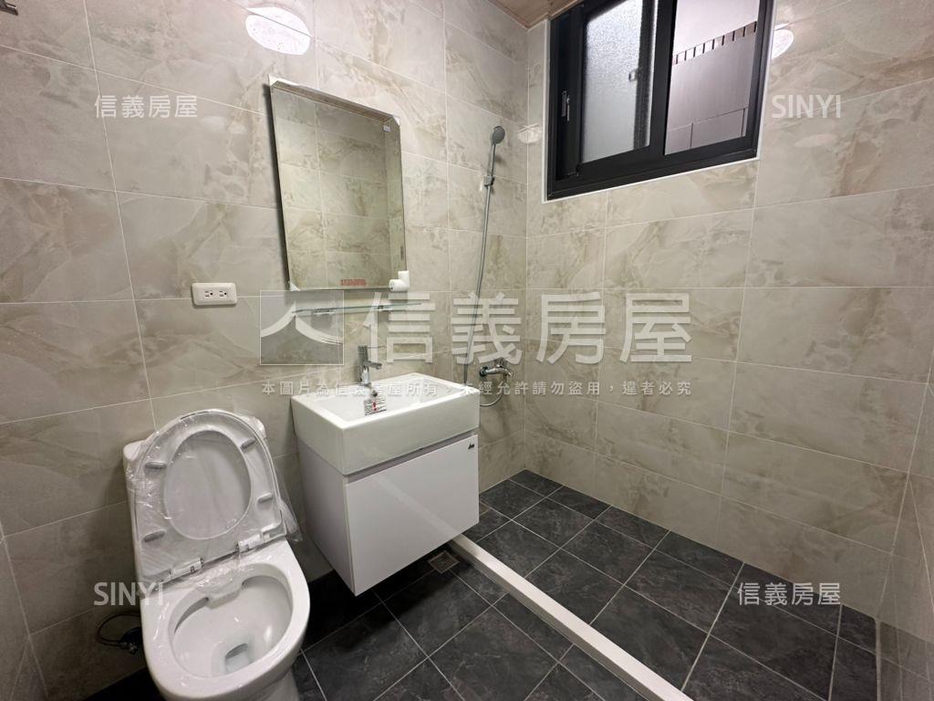 善化成功新村三房平車房屋室內格局與周邊環境