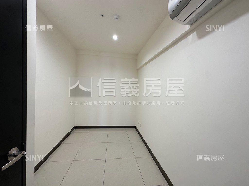 ★專任★太陽帝國三房車位房屋室內格局與周邊環境