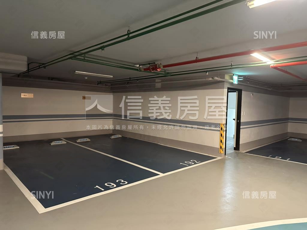 ★專任★太陽帝國三房車位房屋室內格局與周邊環境