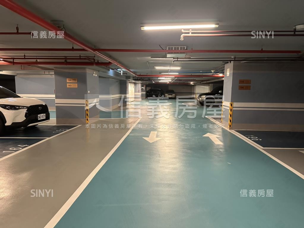★專任★太陽帝國三房車位房屋室內格局與周邊環境