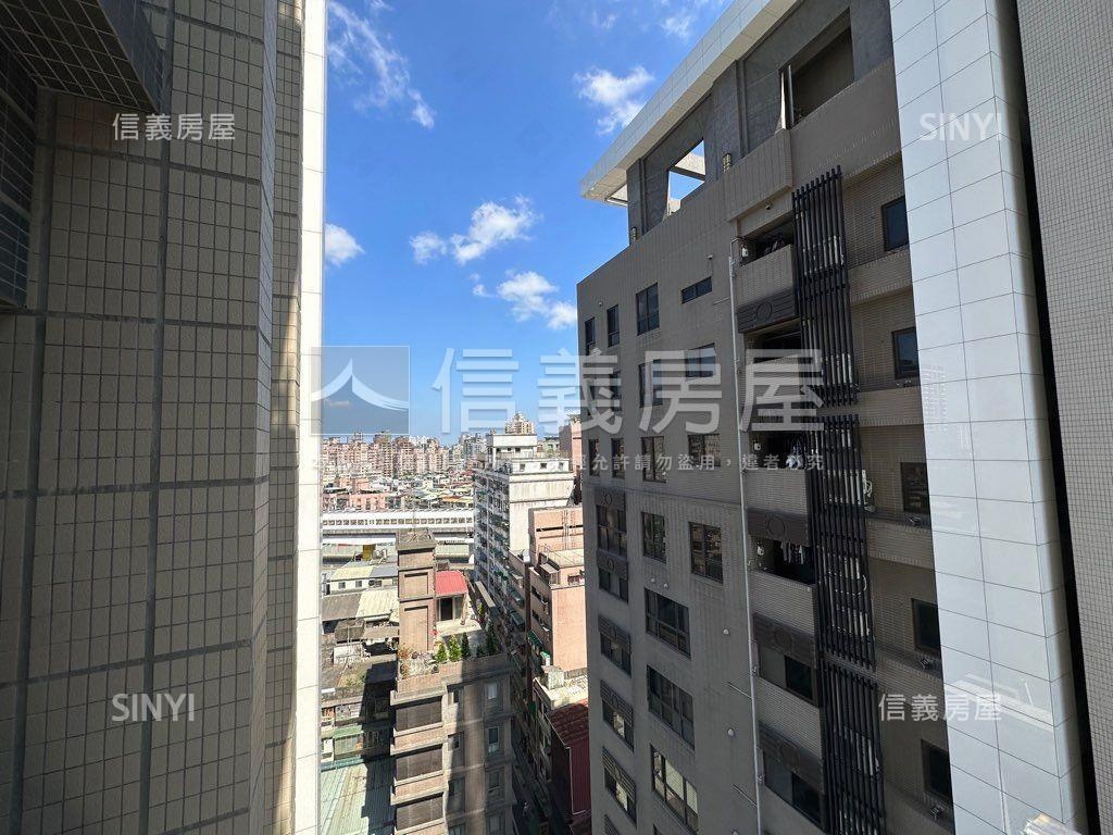 ★專任★太陽帝國三房車位房屋室內格局與周邊環境