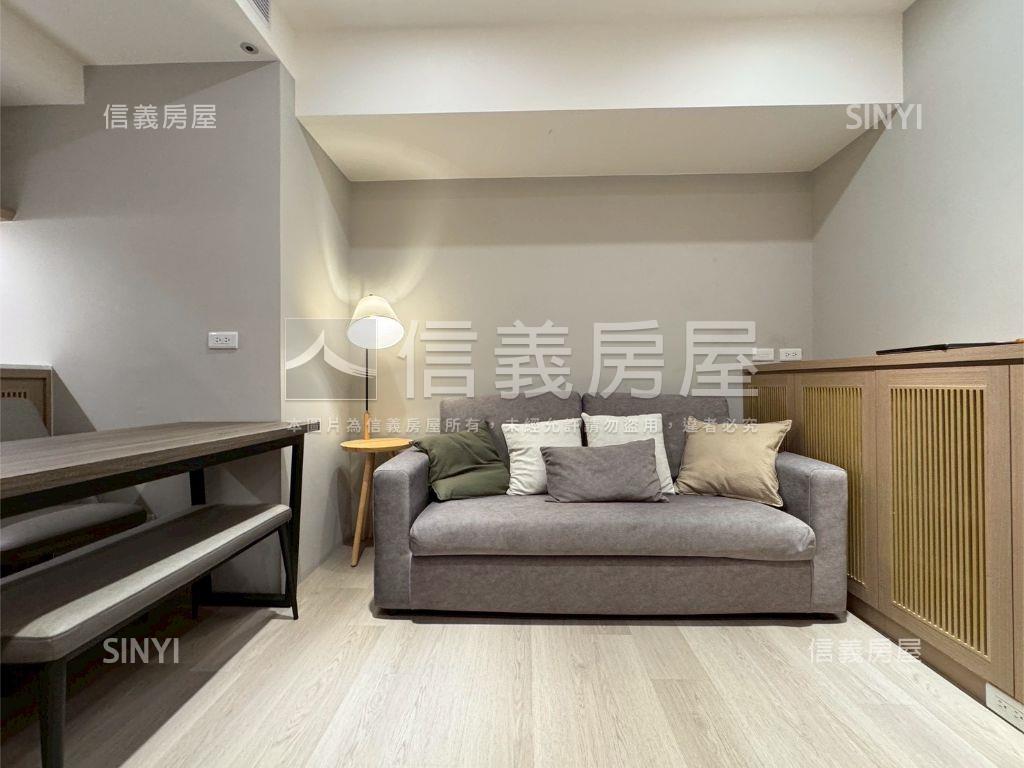 天際２房｜美河景一窗盡覽房屋室內格局與周邊環境