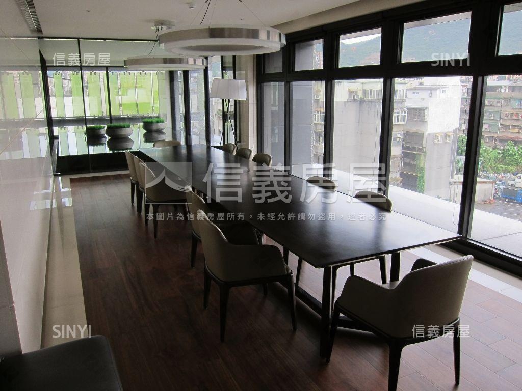 ．高樓．移動光城房屋室內格局與周邊環境