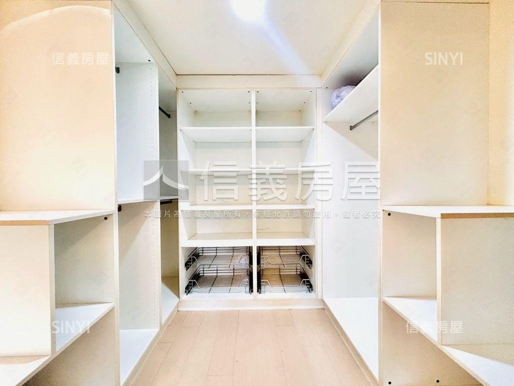 康朵１房車位空屋好帶看房屋室內格局與周邊環境