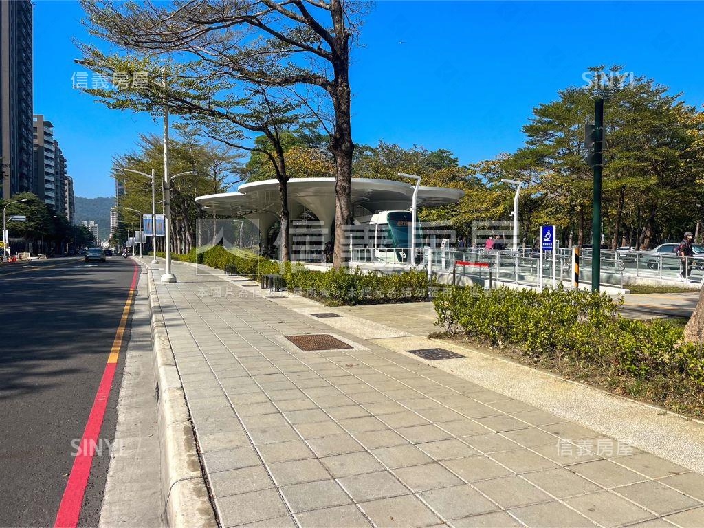 信義專任陽光藝花園美２房房屋室內格局與周邊環境