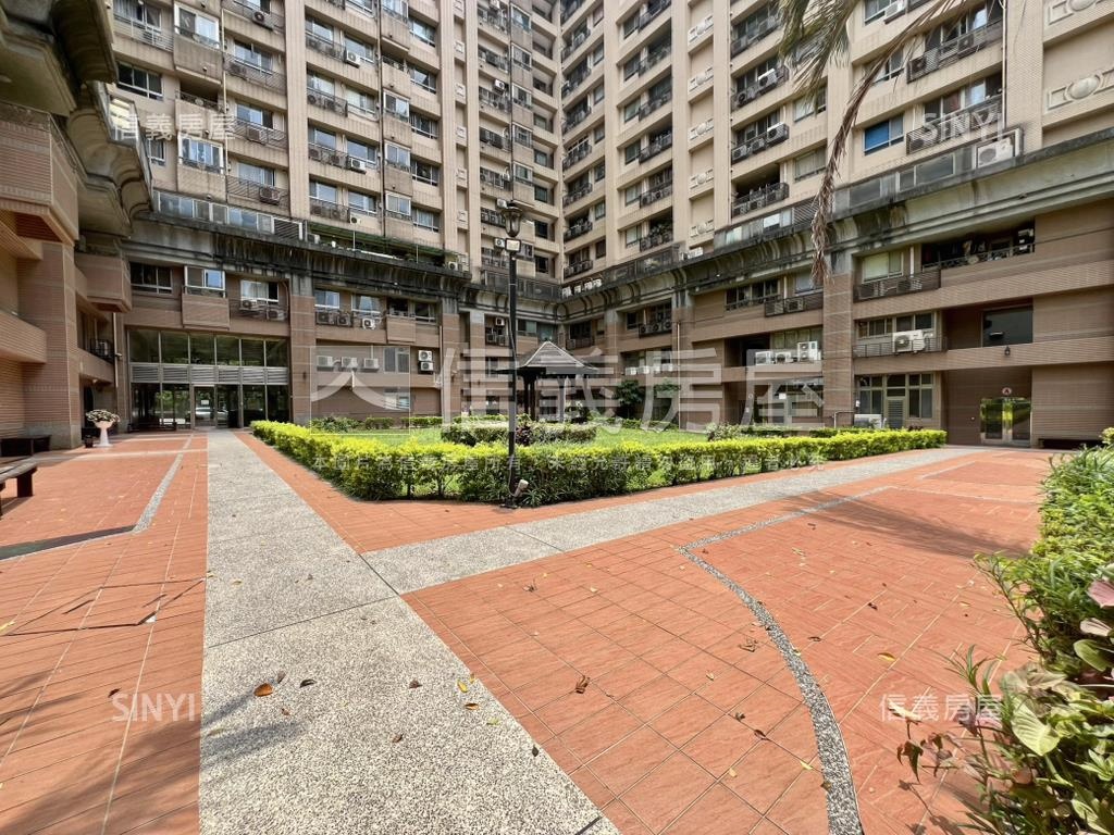 近全聯旗艦店新市兩房車位房屋室內格局與周邊環境