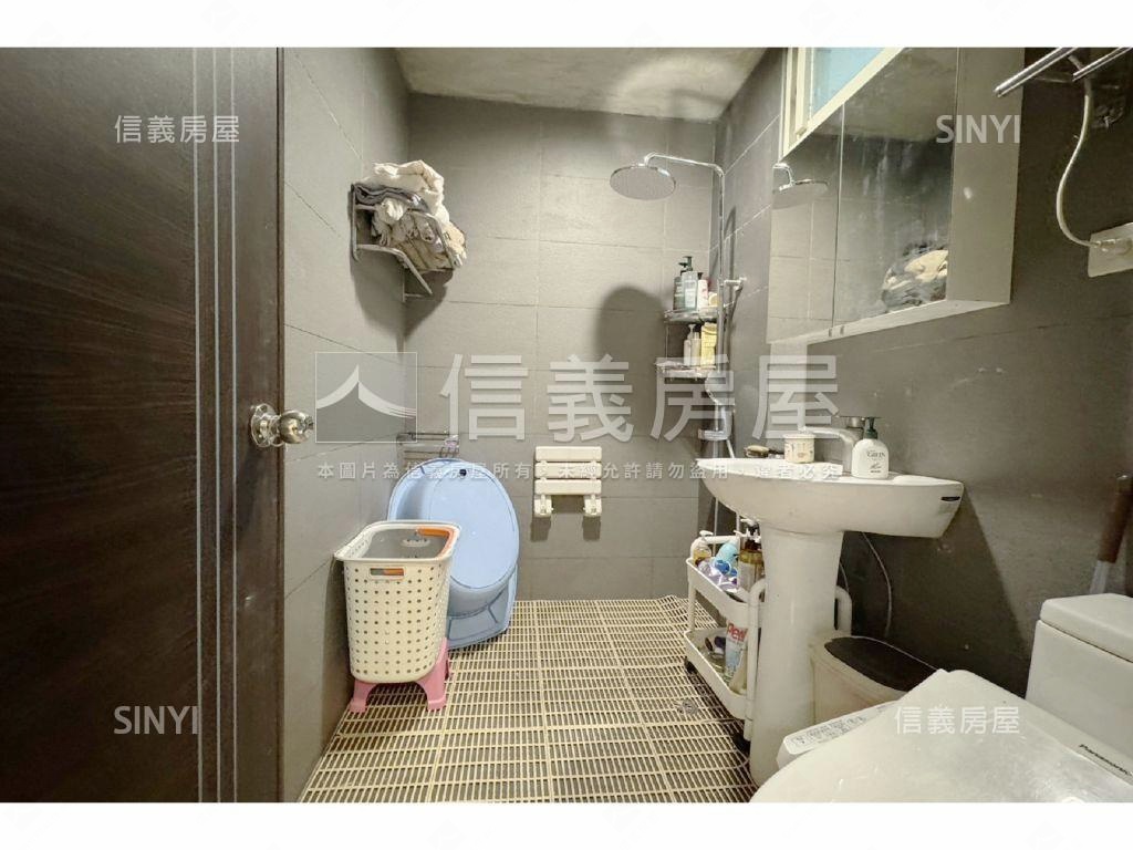 稀少公寓三樓屋況佳房屋室內格局與周邊環境