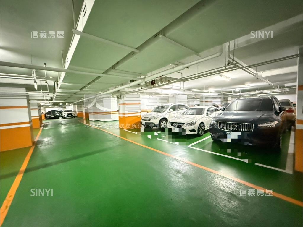 京城圓頂高樓景觀平車房屋室內格局與周邊環境