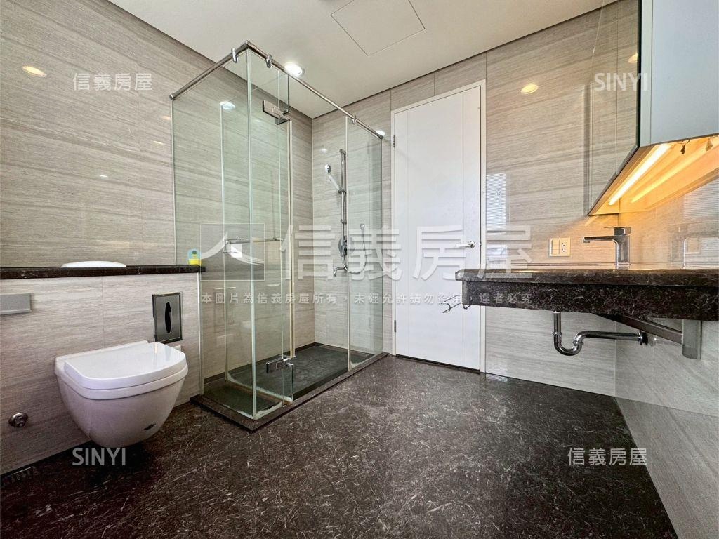 近漢神洲際大三房雙平車房屋室內格局與周邊環境