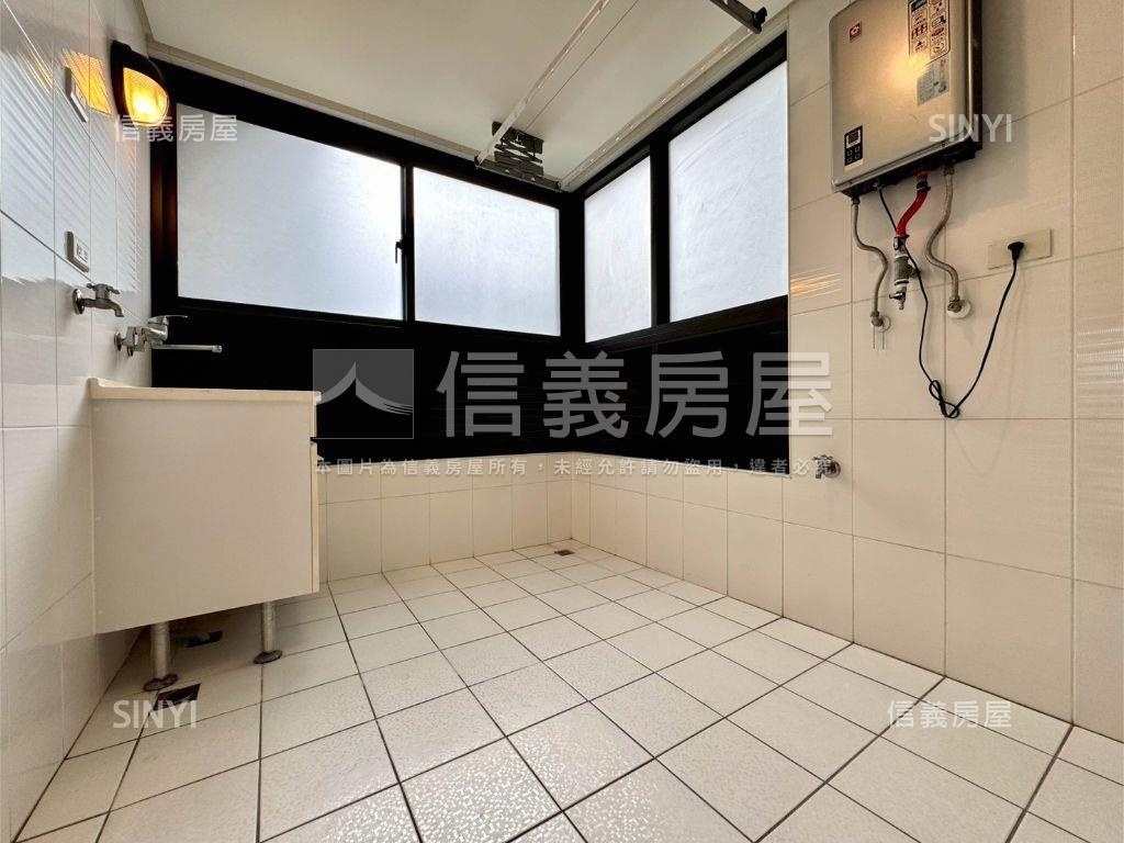 近漢神洲際大三房雙平車房屋室內格局與周邊環境