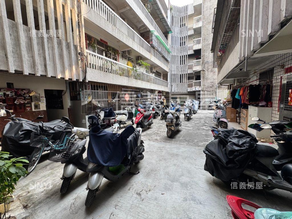 近文山特區便宜公寓一樓房屋室內格局與周邊環境