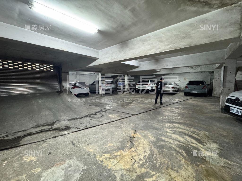 近文山特區便宜公寓一樓房屋室內格局與周邊環境