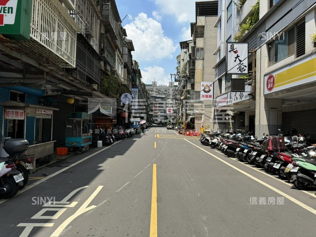 ♘火馬騰雲♞新埔雙店面房屋室內格局與周邊環境