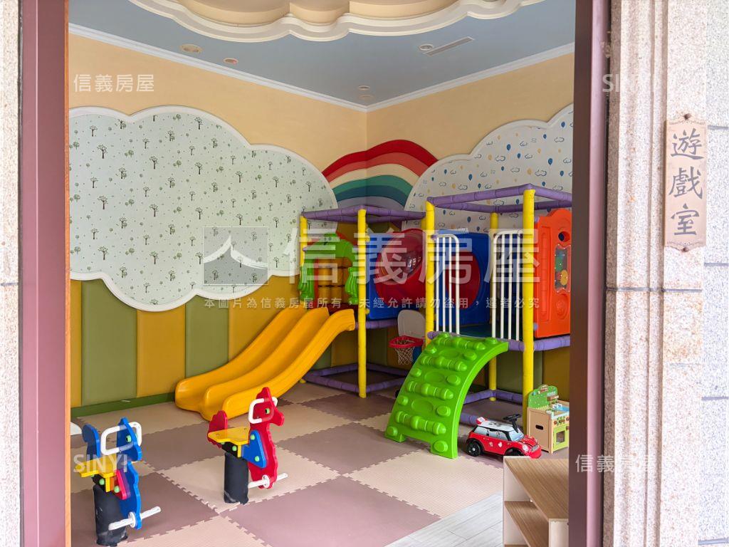 九揚華峰美裝潢兩房房屋室內格局與周邊環境